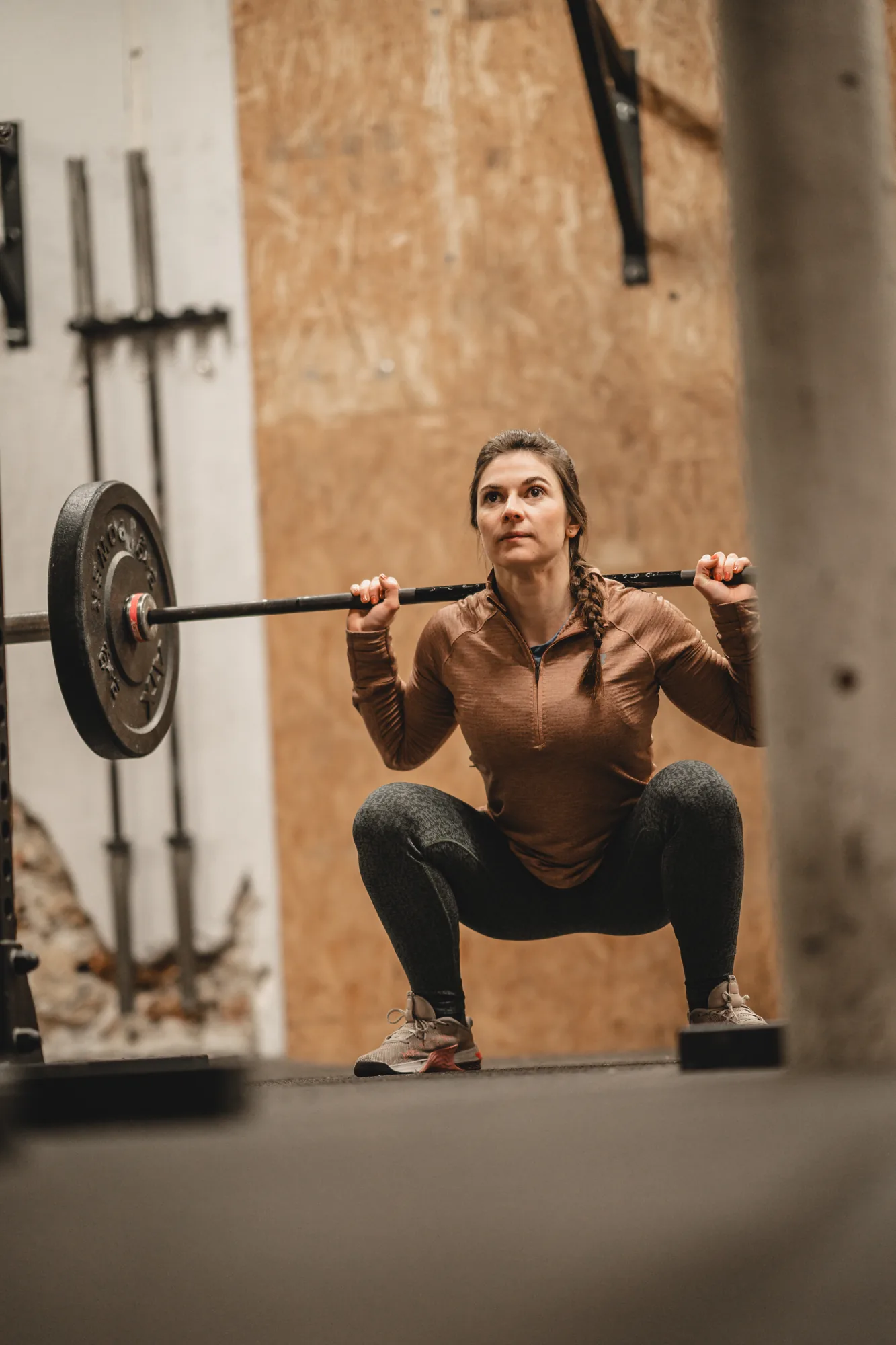 Cours de CrossFit à Silvaticus, adhérente en front squat